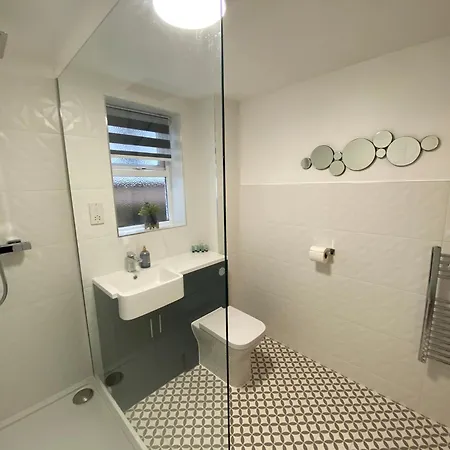 Apartment Superb Centre In Riverside Complex *